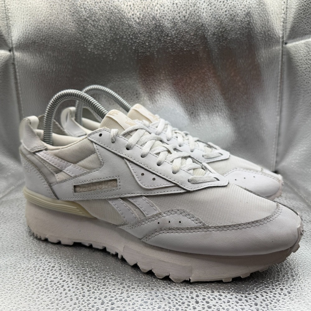 Size 8 Reebok LX2200 Pure Gray White Womens Low Top Lace-Up Athletic Shoes